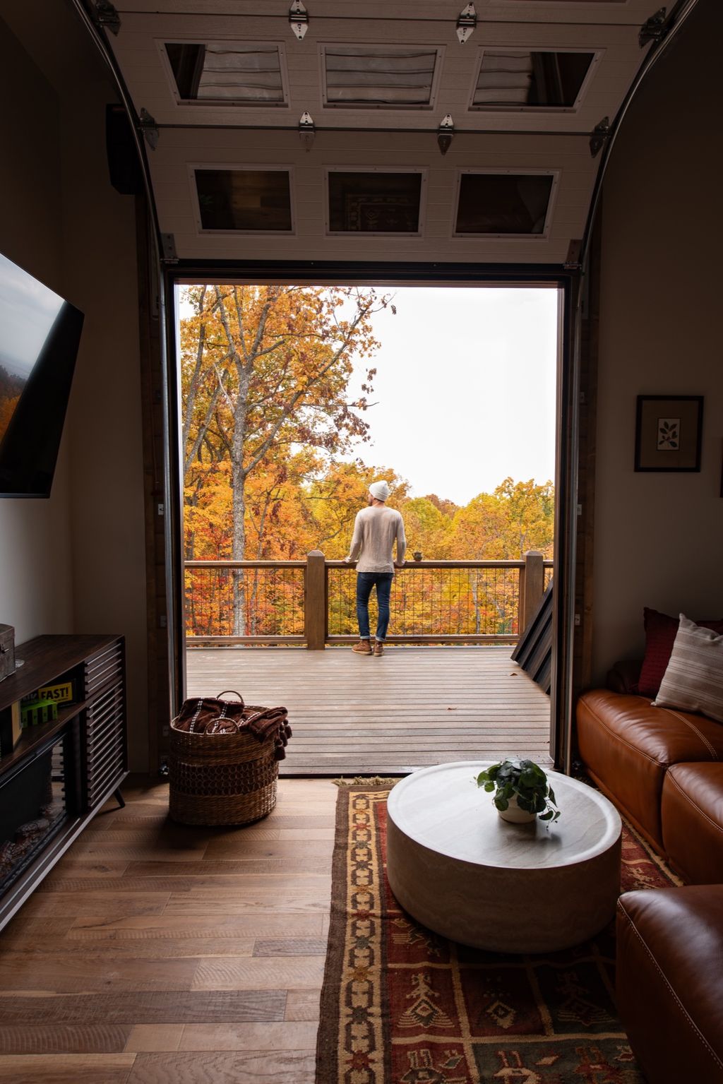 Living room opening onto the deck